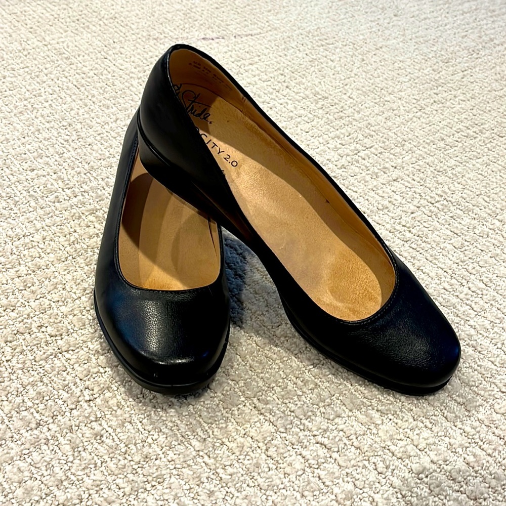 Life Stride Velocity 2.0 black wedge. Size 8.5